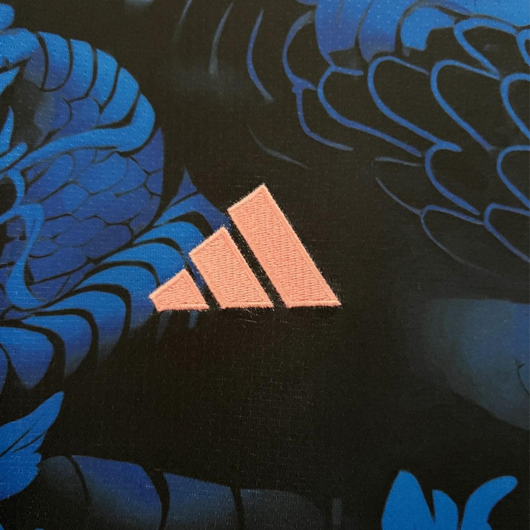 Japon – Maillot Concept – Noir, Bleu, Rose
