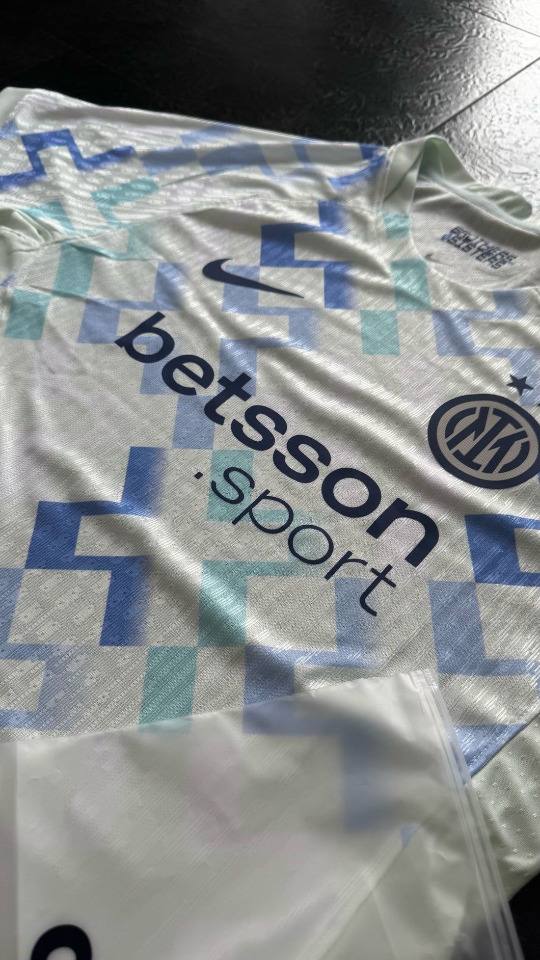 Inter Milan – Maillot Extérieur 2025/26 – Blanc, Bleu